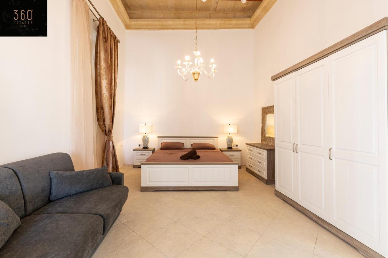 Ferienwohnung Palazzo 16Th Century Mdina, Opposite St Paul'S Cathedral By 360 Estates Exterior foto