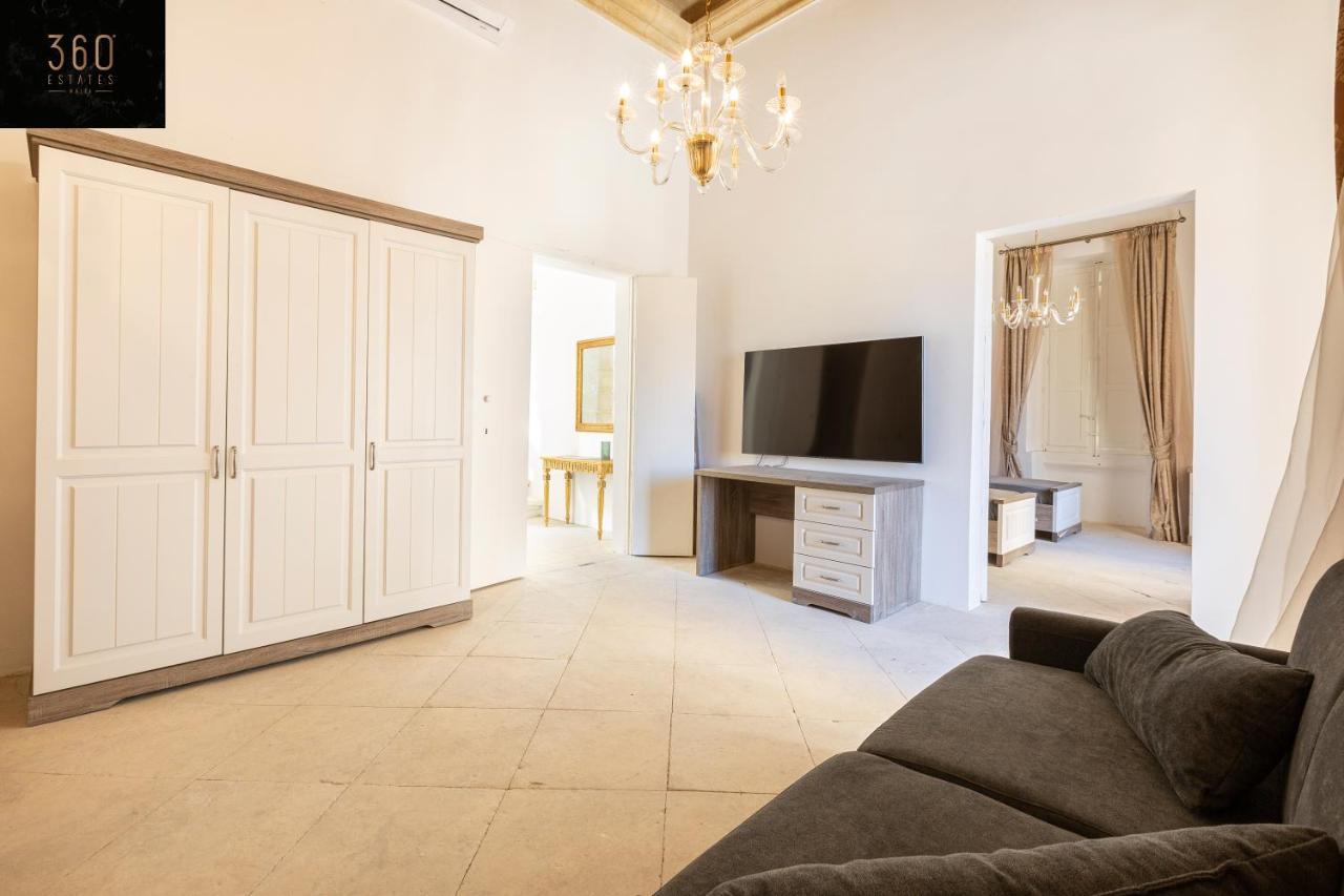 Ferienwohnung Palazzo 16Th Century Mdina, Opposite St Paul'S Cathedral By 360 Estates Exterior foto